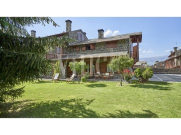 House 5 Bedrooms in Queixans