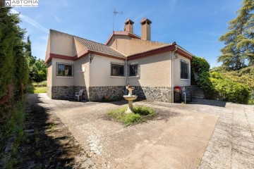 Casa o chalet 5 Habitaciones en Gójar