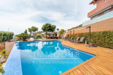 House 5 Bedrooms in La Plana - Bellsoleig