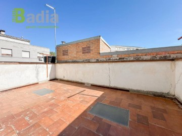 House 4 Bedrooms in Alcarràs