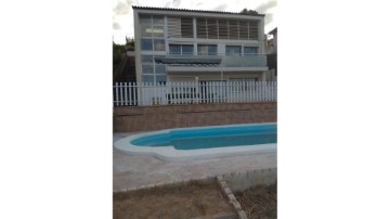 House 4 Bedrooms in Entitat Oest d'Abrera