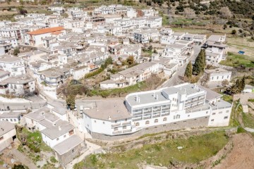 Edificio en Pórtugos