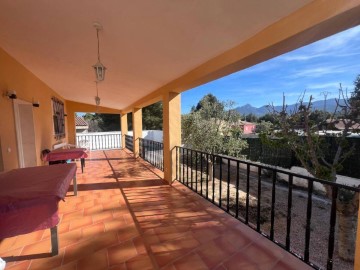 House 4 Bedrooms in Pinares del Mecli