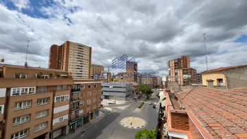 Piso 5 Habitaciones en El Pilar - La Estación
