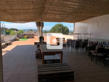 House 4 Bedrooms in Les Pungoles