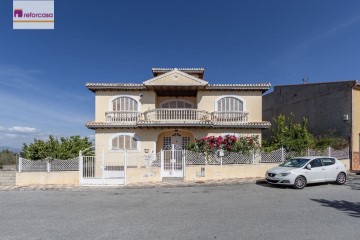 Maison 6 Chambres à Otura