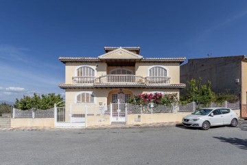 Maison 6 Chambres à Otura