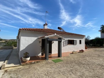 House 4 Bedrooms in Plaza Portugal