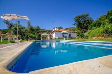 Country homes 6 Bedrooms in Valuengo