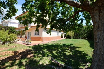 Casa o chalet 5 Habitaciones en Los Monasterios-Alfinach