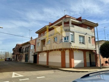 Casas rústicas 7 Habitaciones en La Bañeza