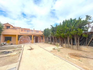 Casa o chalet 4 Habitaciones en Casetas - Garrapinillos - Monzalbarba