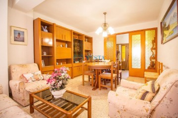 Apartment 4 Bedrooms in Pinatell