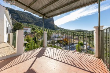 House 6 Bedrooms in Moclín