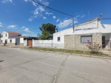Casa o chalet 4 Habitaciones en Pueblonuevo de Miramontes