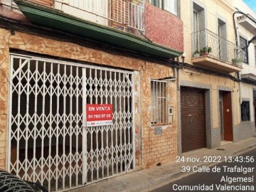 House 2 Bedrooms in Raval