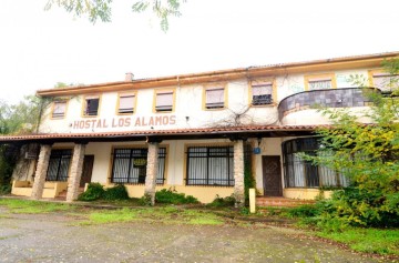 Building in San Martín del Castañar