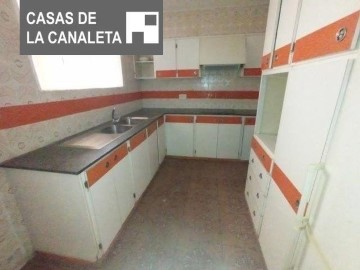 Apartment 4 Bedrooms in Cardenal Benlloch