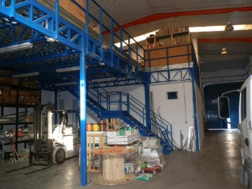 Industrial building / warehouse in Los Olivos - Los Ángeles