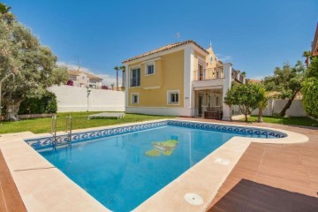 House 4 Bedrooms in Huércal-Overa