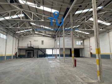 Industrial building / warehouse in Sant Genís