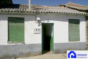 House 5 Bedrooms in Val de San Lorenzo