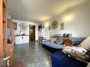 Apartment 3 Bedrooms in Caldes d'Estrac