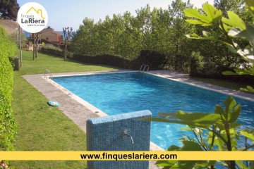 House 4 Bedrooms in Canyadell-Villes-Victória