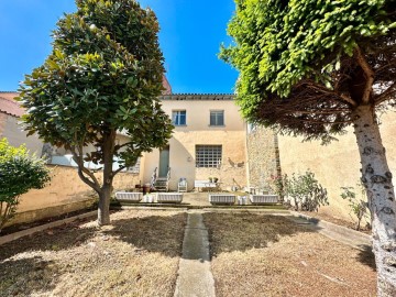 House 2 Bedrooms in Manlleu