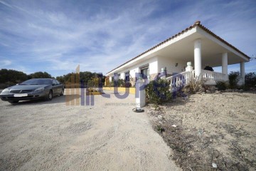 Country homes 3 Bedrooms in Las Lomas