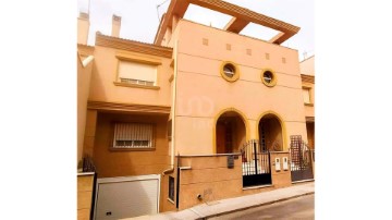 House 3 Bedrooms in Pechina