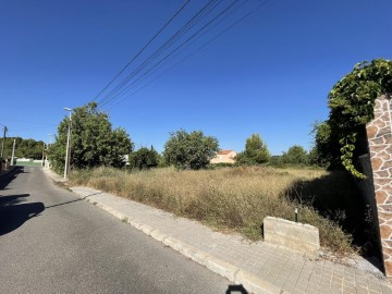 Terreno em Urbanizaciones