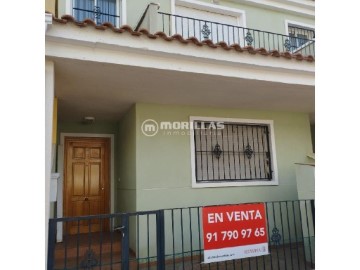 House 4 Bedrooms in Pliego