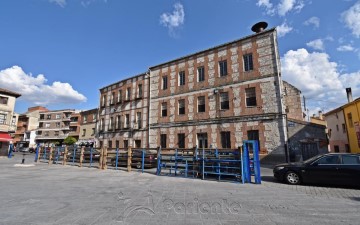 Edificio en Íscar