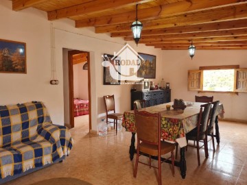 House 3 Bedrooms in Aulago