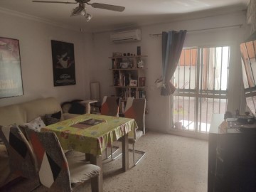 House 4 Bedrooms in Cerro Amate