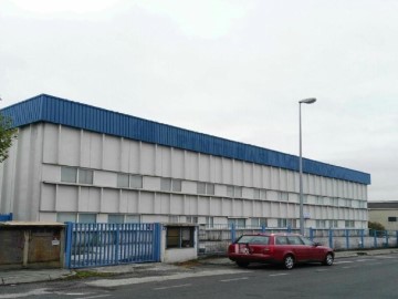 Bâtiment industriel / entrepôt à Santa Cruz da Rabeda (Santa Cruz)