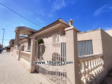 House 5 Bedrooms in Redován