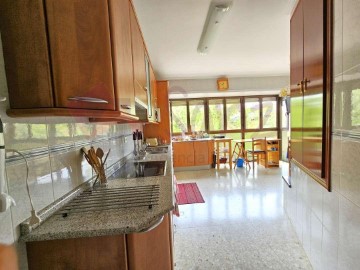 House 4 Bedrooms in Fuenmayor