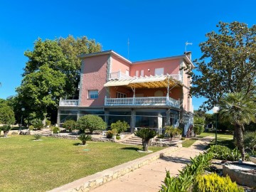 House 8 Bedrooms in Sanlúcar la Mayor