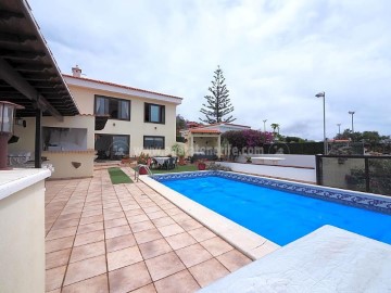 House 4 Bedrooms in El Sauzal