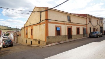 House 6 Bedrooms in Chillón