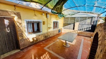 House 8 Bedrooms in Pilar de Jaravia