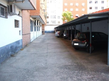 Garaje en El Torreón - Los Ángeles - El Pilar