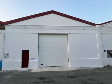 Industrial building / warehouse in Casco Antiguo