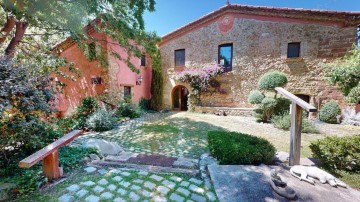 Casa o chalet 5 Habitaciones en Barri la Valenciana