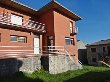 House 3 Bedrooms in Hontoria del Pinar