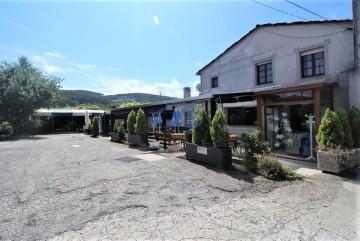 Local en A Regueira (Santa María)