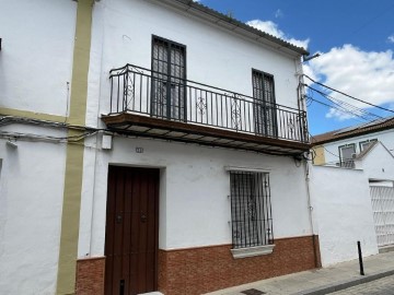 House 5 Bedrooms in Pilas