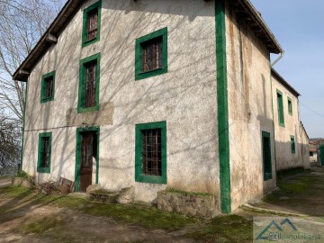 Country homes 10 Bedrooms in Villanueva